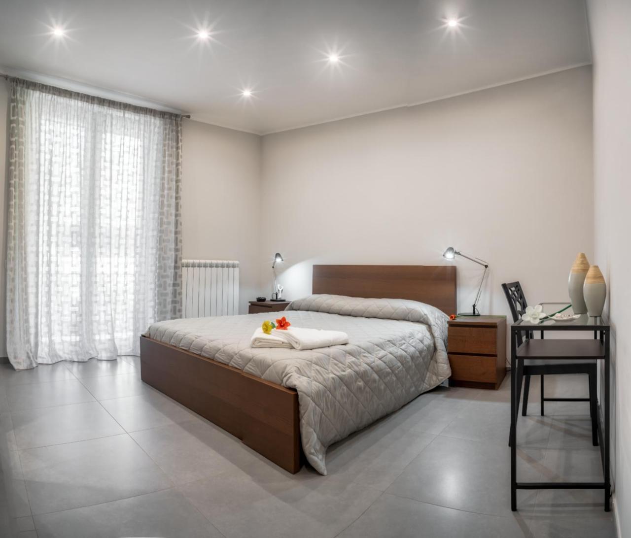 Dame Bed & Breakfast ซาแลร์โน ภายนอก รูปภาพ
