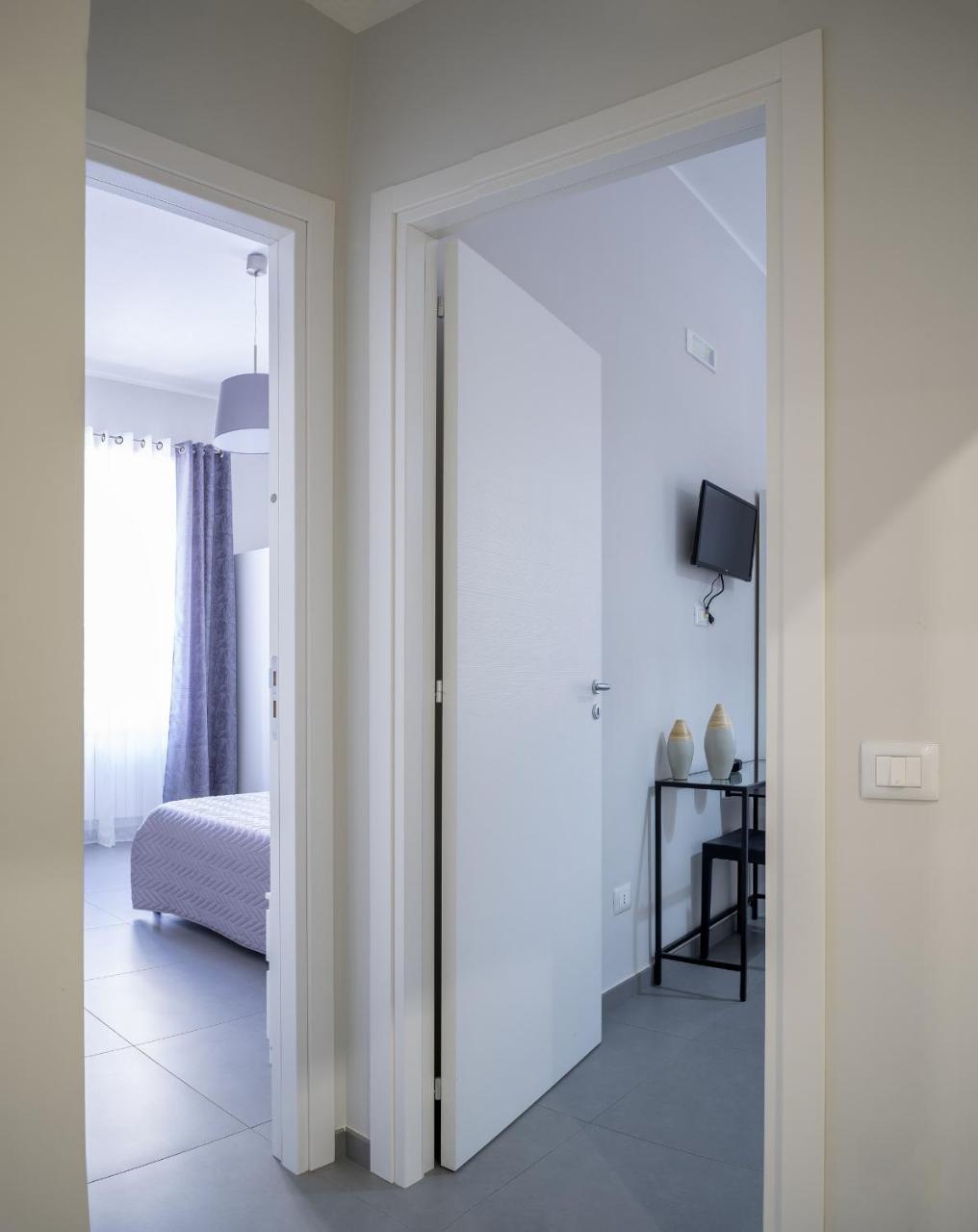 Dame Bed & Breakfast ซาแลร์โน ภายนอก รูปภาพ